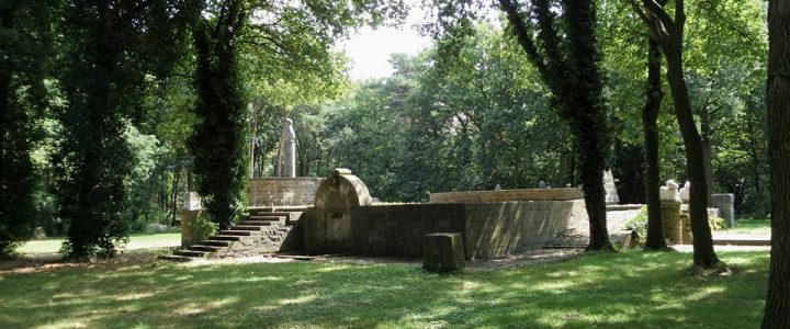 Lux et Terra, de Zonnetempel Lierop, Brabant, Nederland Lux et Terra, de Zonnetempel Lierop, Brabant, Nederland